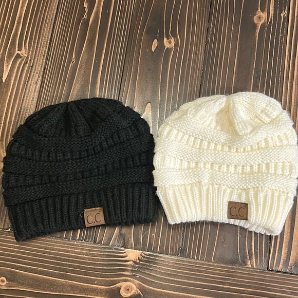 Two women’s CC beanies - Picture 1 of 9